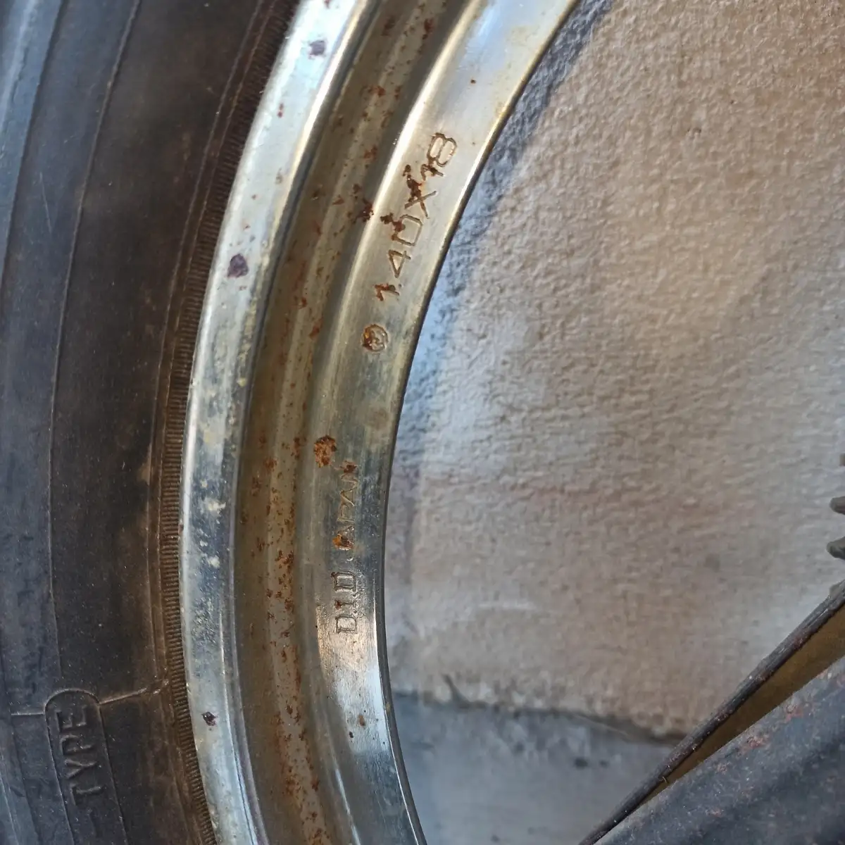 paires roues honda MB 80