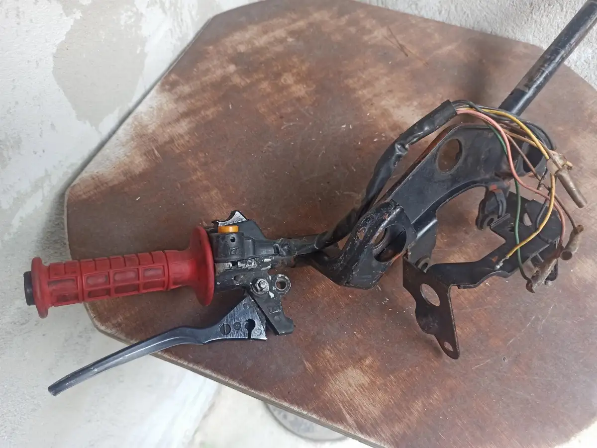 guidon avec commodo  Honda MB 80